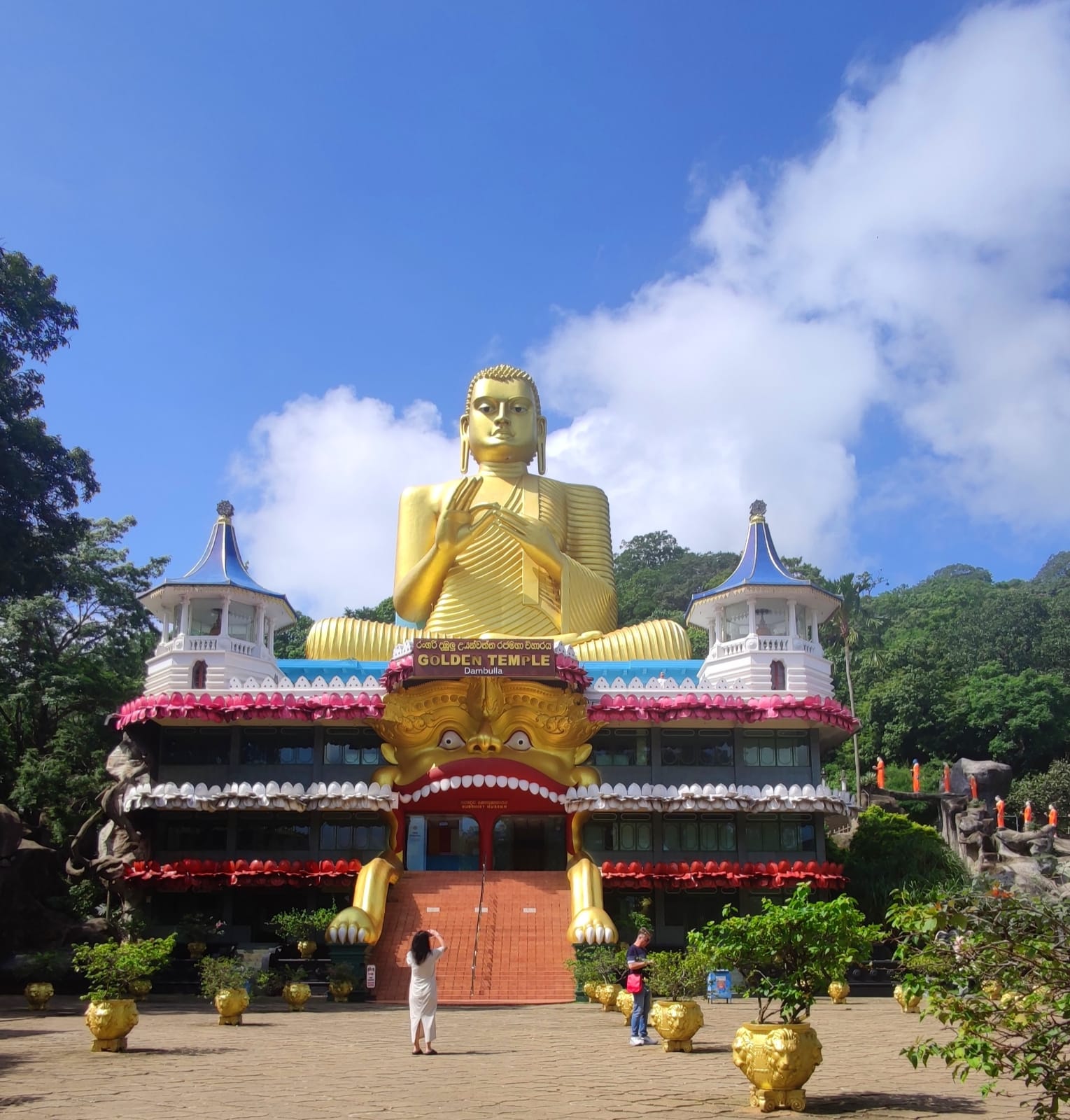 Dambulla golden temple 