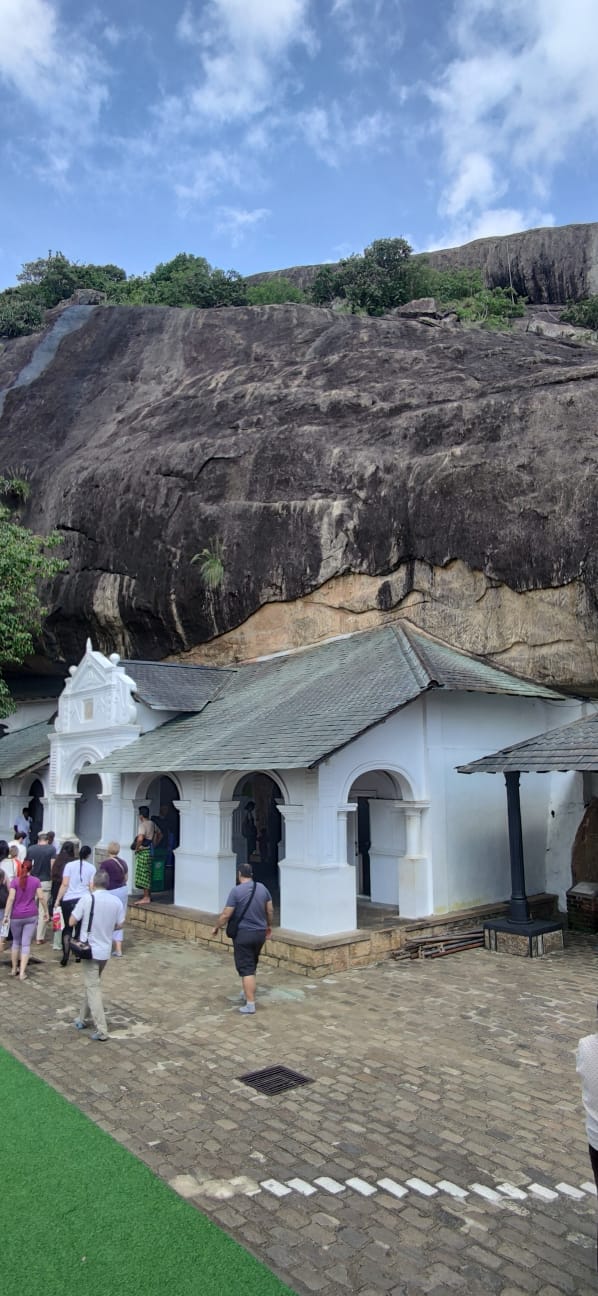 Dambulla cave Temple 