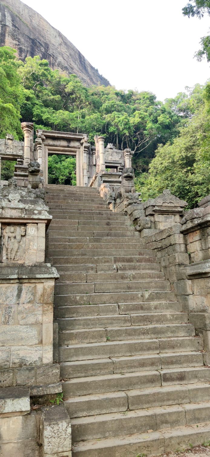 Yapahuwa temple 